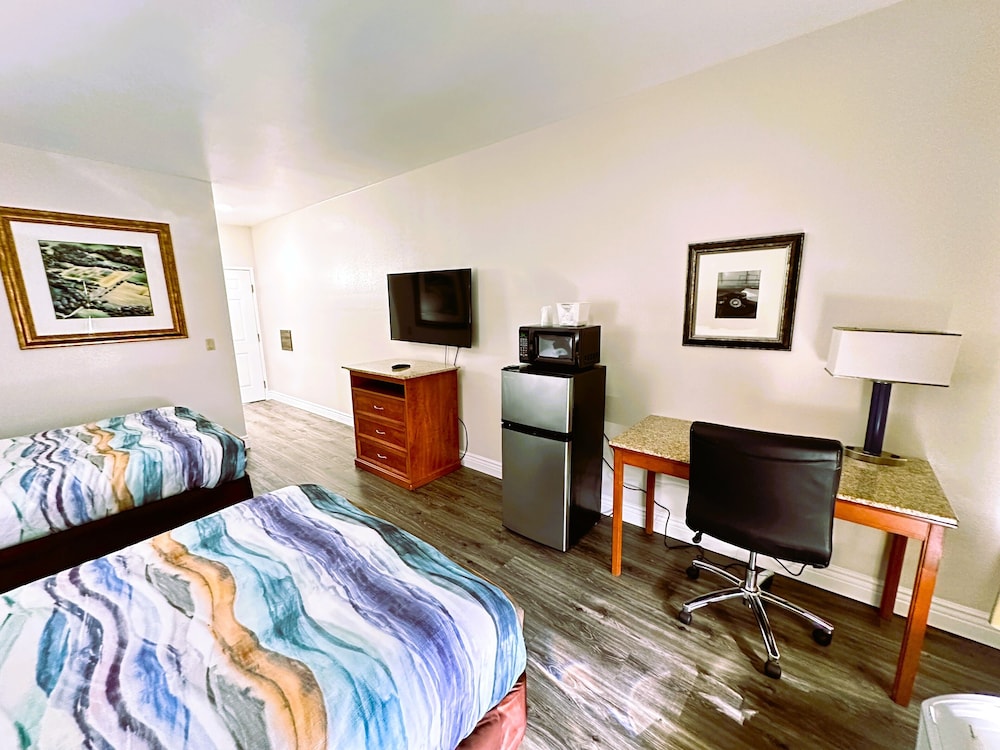 Americas Hotel El Paso Medical Center 12/25