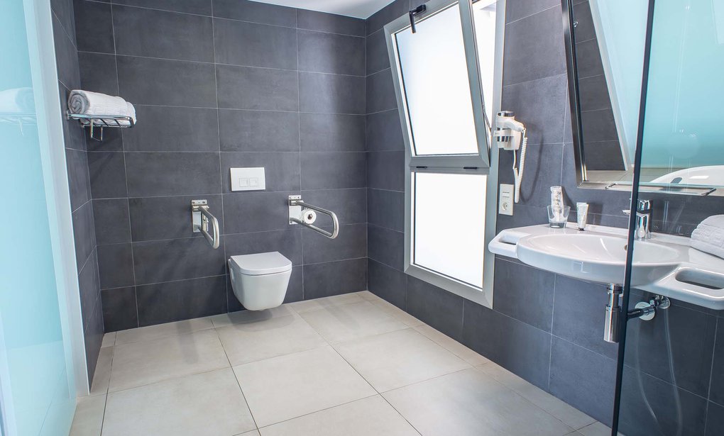 جناح جونيور لذوي الإعاقة، Hotel Taimar 10/10