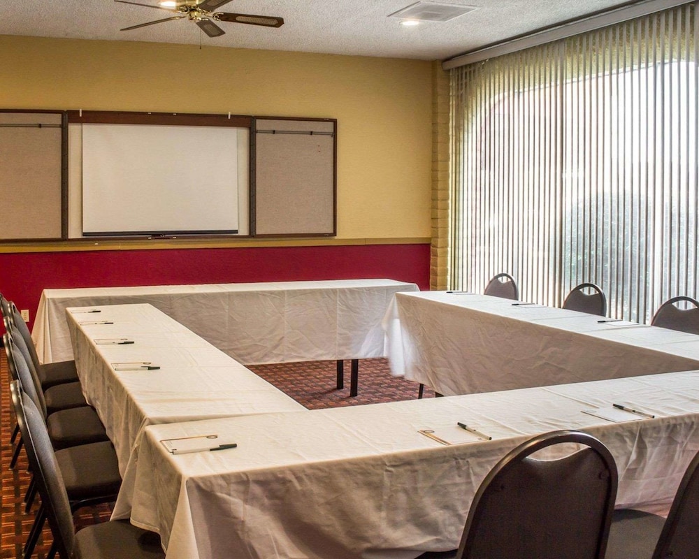 Hotel Americana Nogales, AZ 39/41