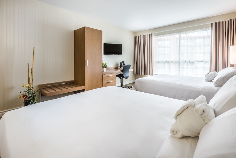 Universel Hotel 15/75