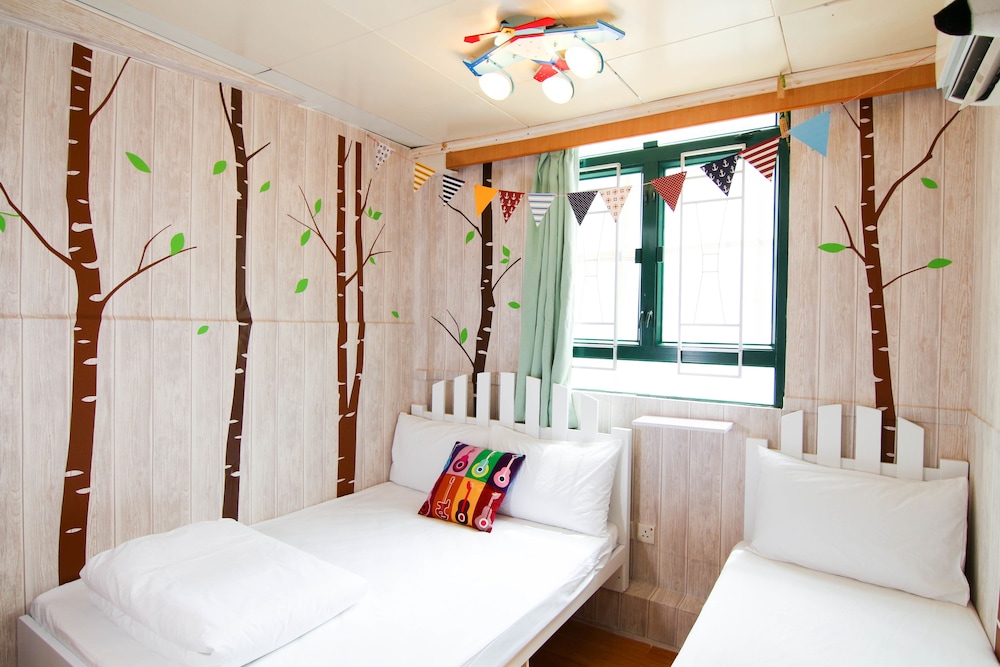 Tempo Inn-Cozy@National Court 34/63