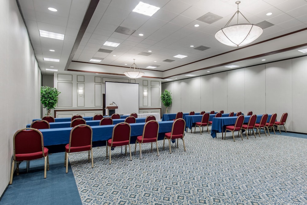 Comfort Inn Conference Center 32/35