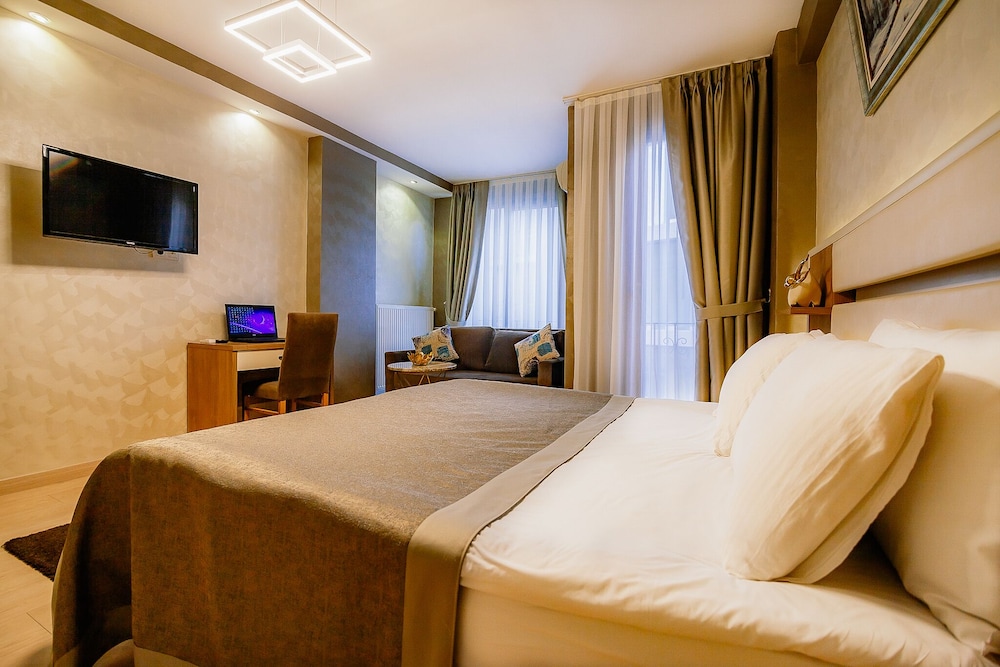 Kavalali Suites 4/50