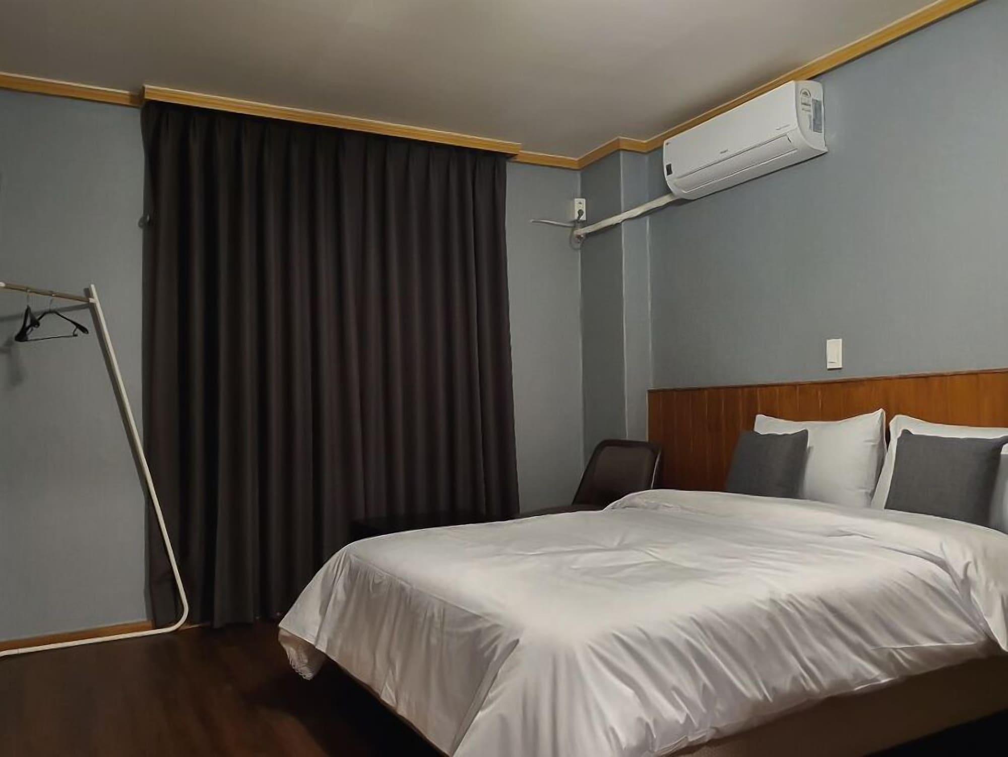 Hyundai Hotel 6/21