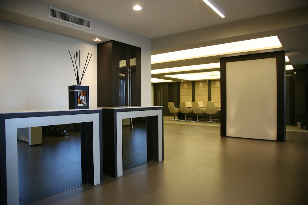 Ego Hotel 13/69
