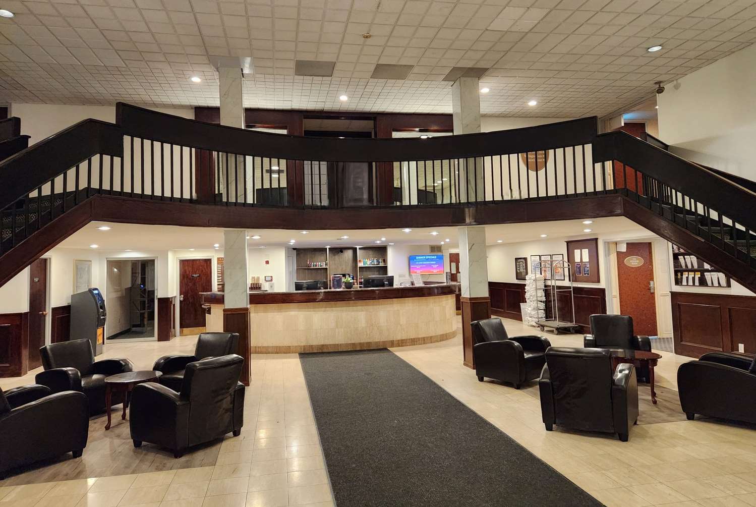 Ramada by Wyndham London 25/59