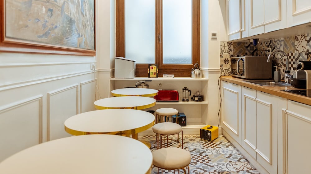 Navona Central Suites 39/50