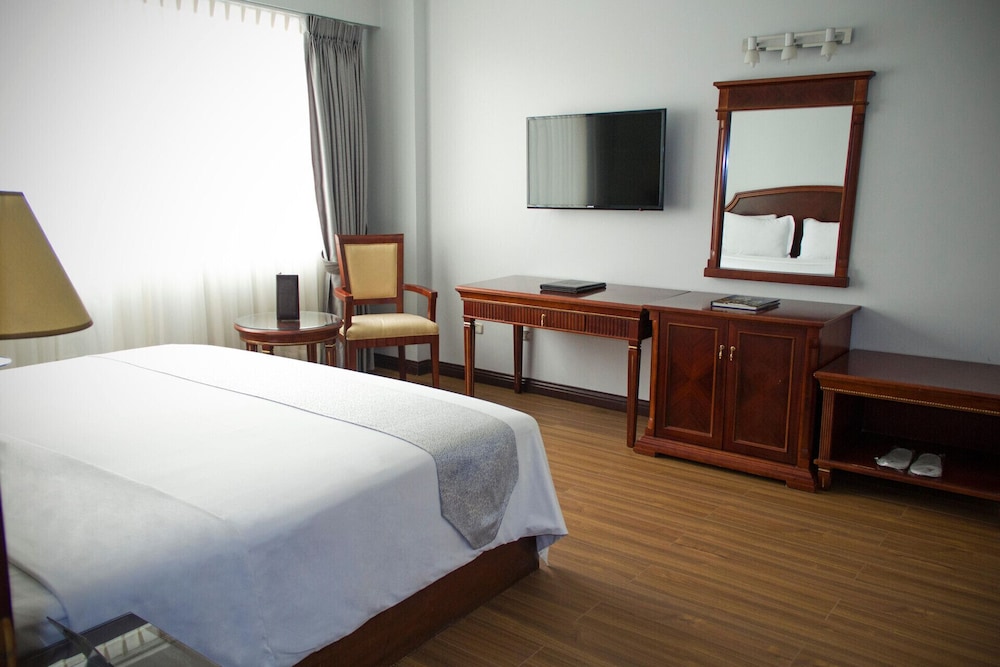 Kingdom Hotel Lima 11/50