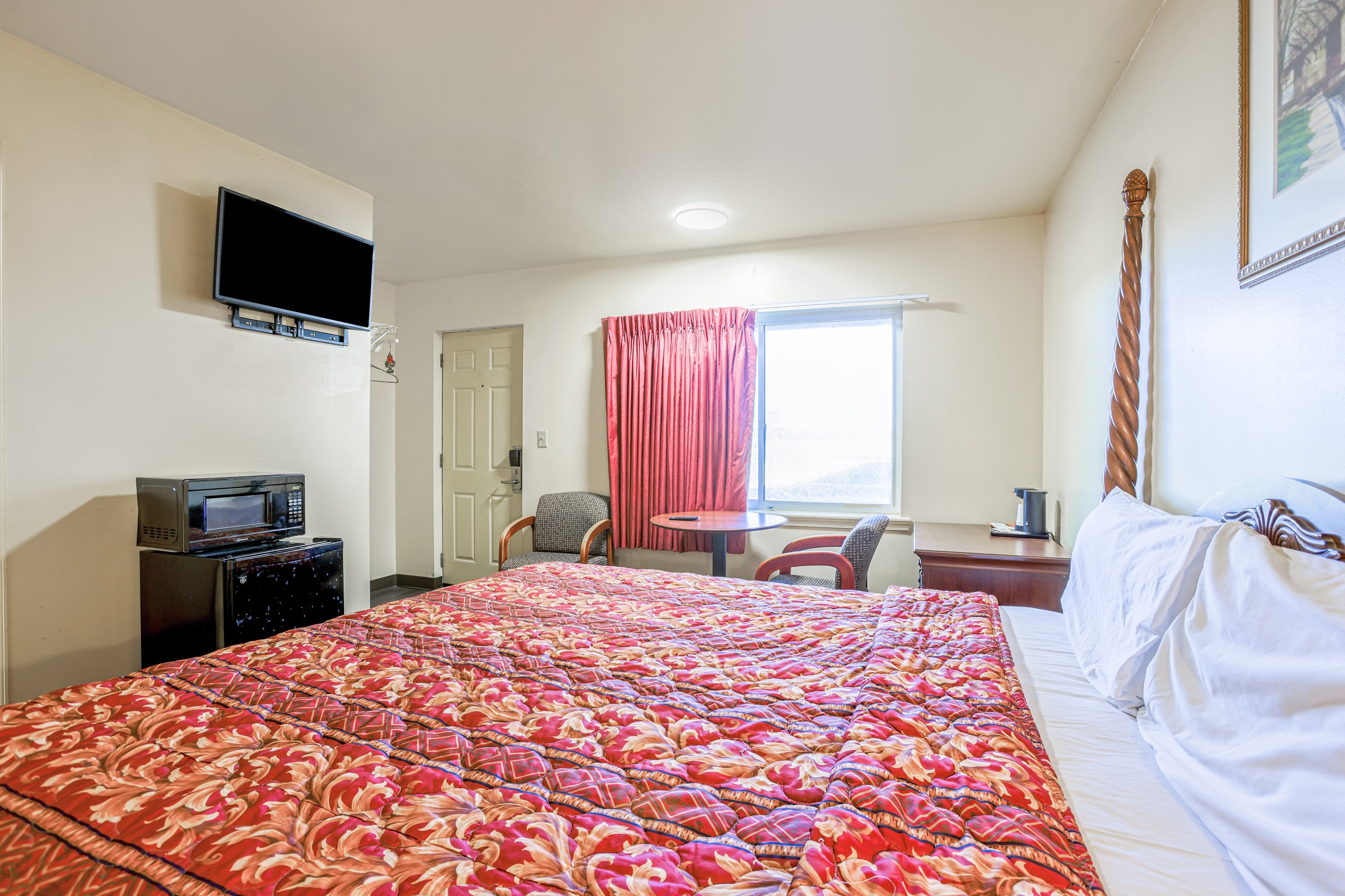 Whispering Pines by Hotel O Whitestone VA 11/50