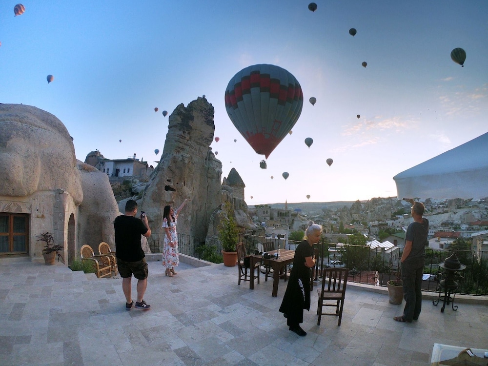 Grand Cave Suites 42/50