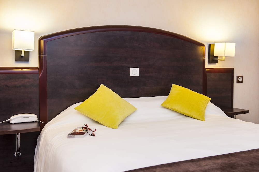 Brit Hotel Cahors Le France 26/61