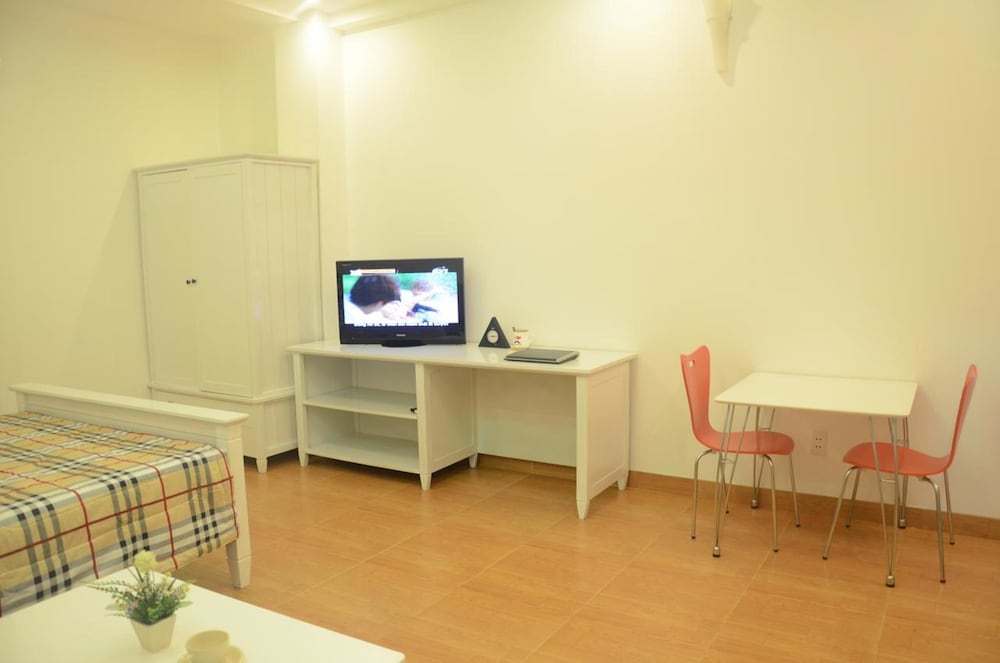 Smiley Apartment 3 44/50