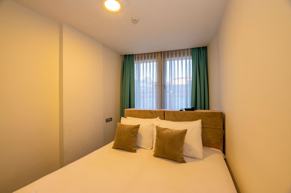 Hotel V Plus Taksim 50/70