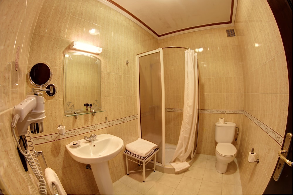 Amani Hotel Suites & Spa 34/85