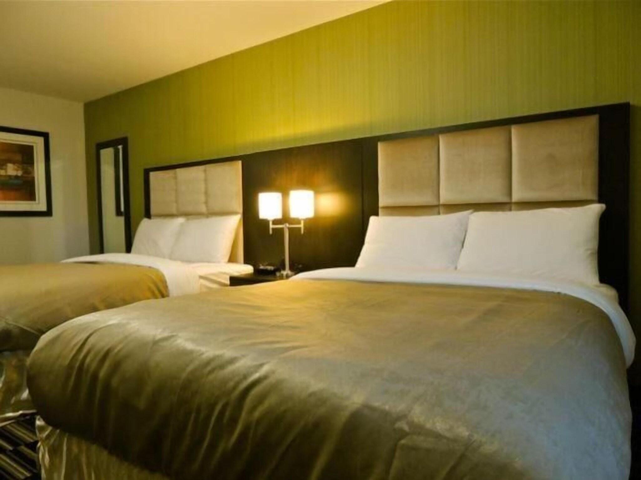 Western Star Inn and Suites Carlyle 7/30