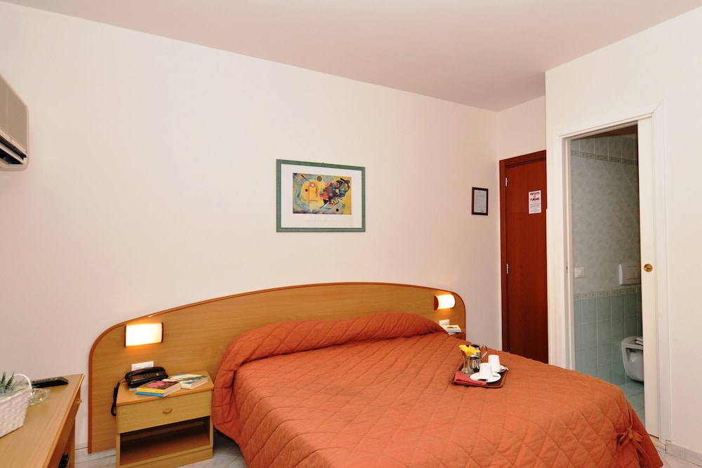 Hotel Azzurra 13/50