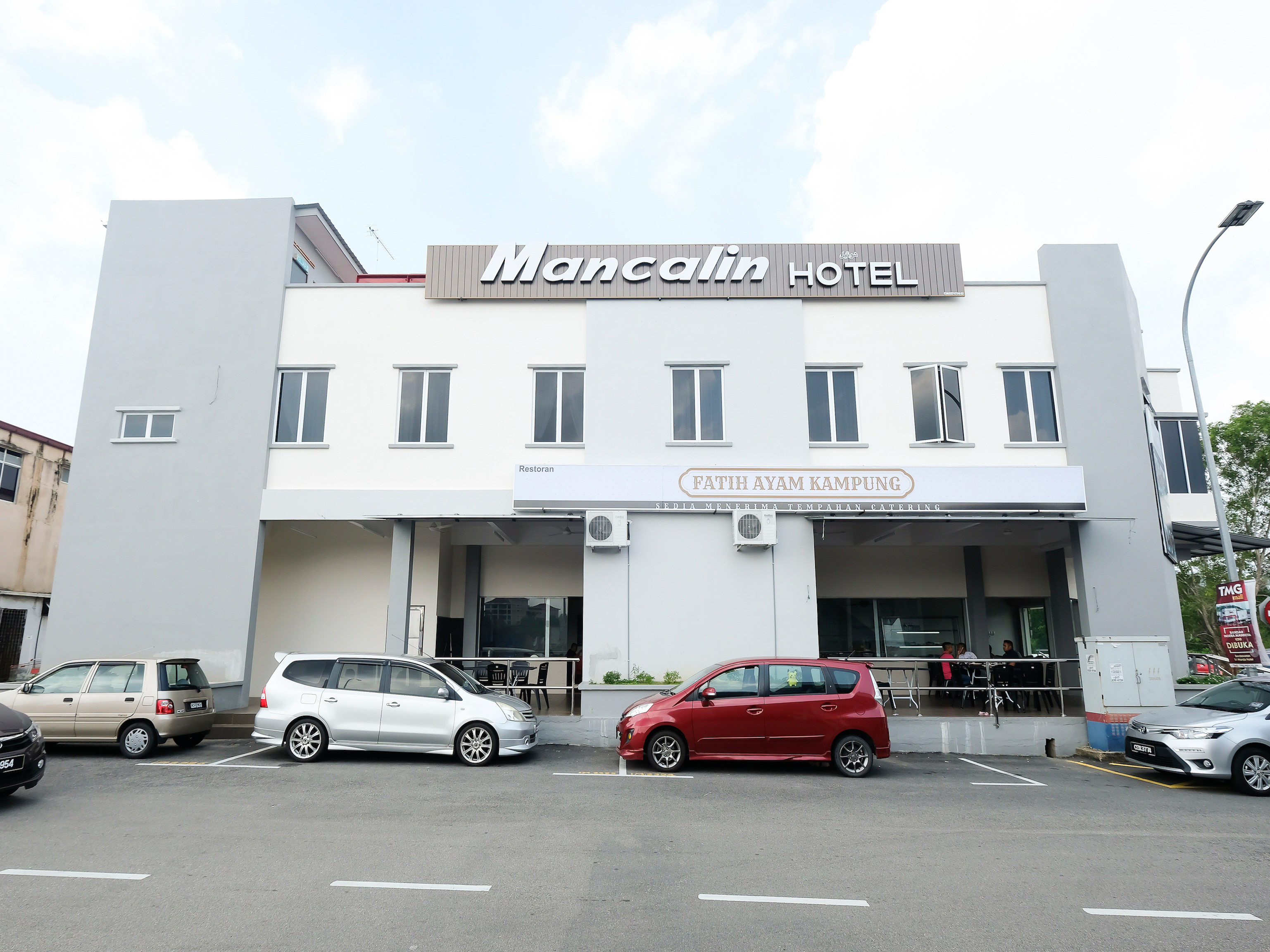 OYO 43935 Mancalin Hotel 36/38