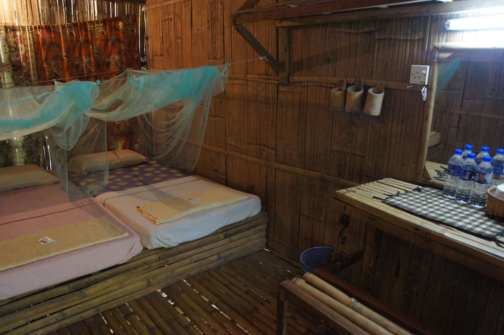 Long House, Triple, Futon Bed, Single Bed