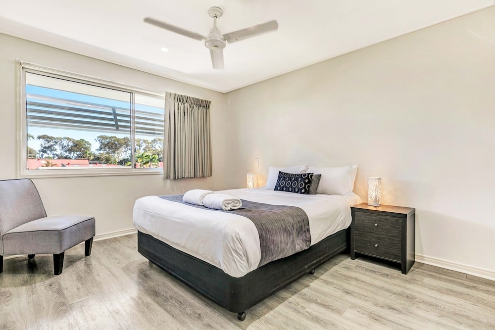 Ramada Encore by Wyndham Whale Cove Hervey Bay 11/57