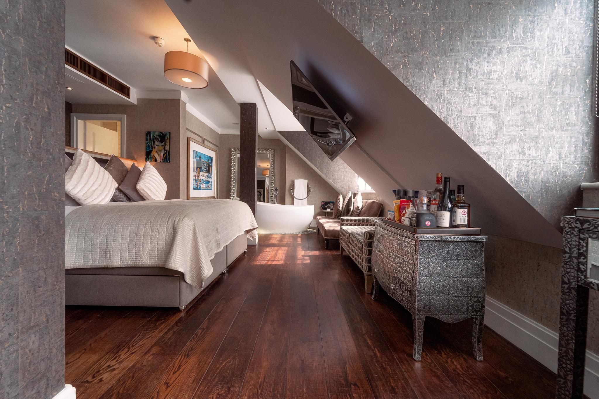 Loft, Suite