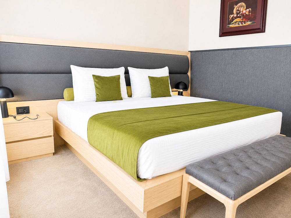 Atera Business Suites 13/42
