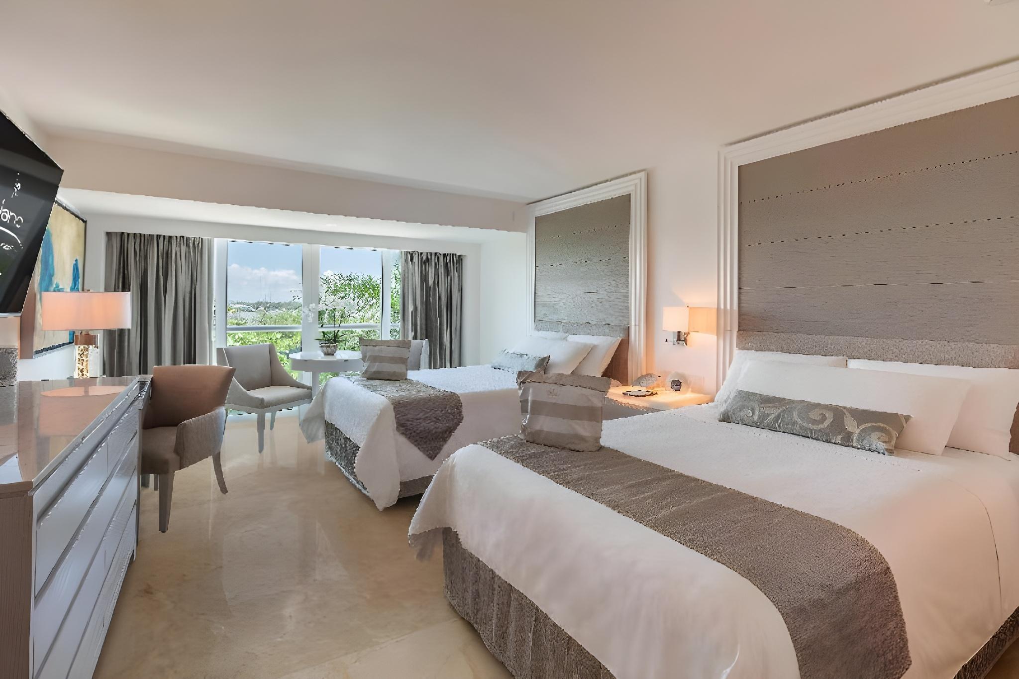 deluxe, lagoon view