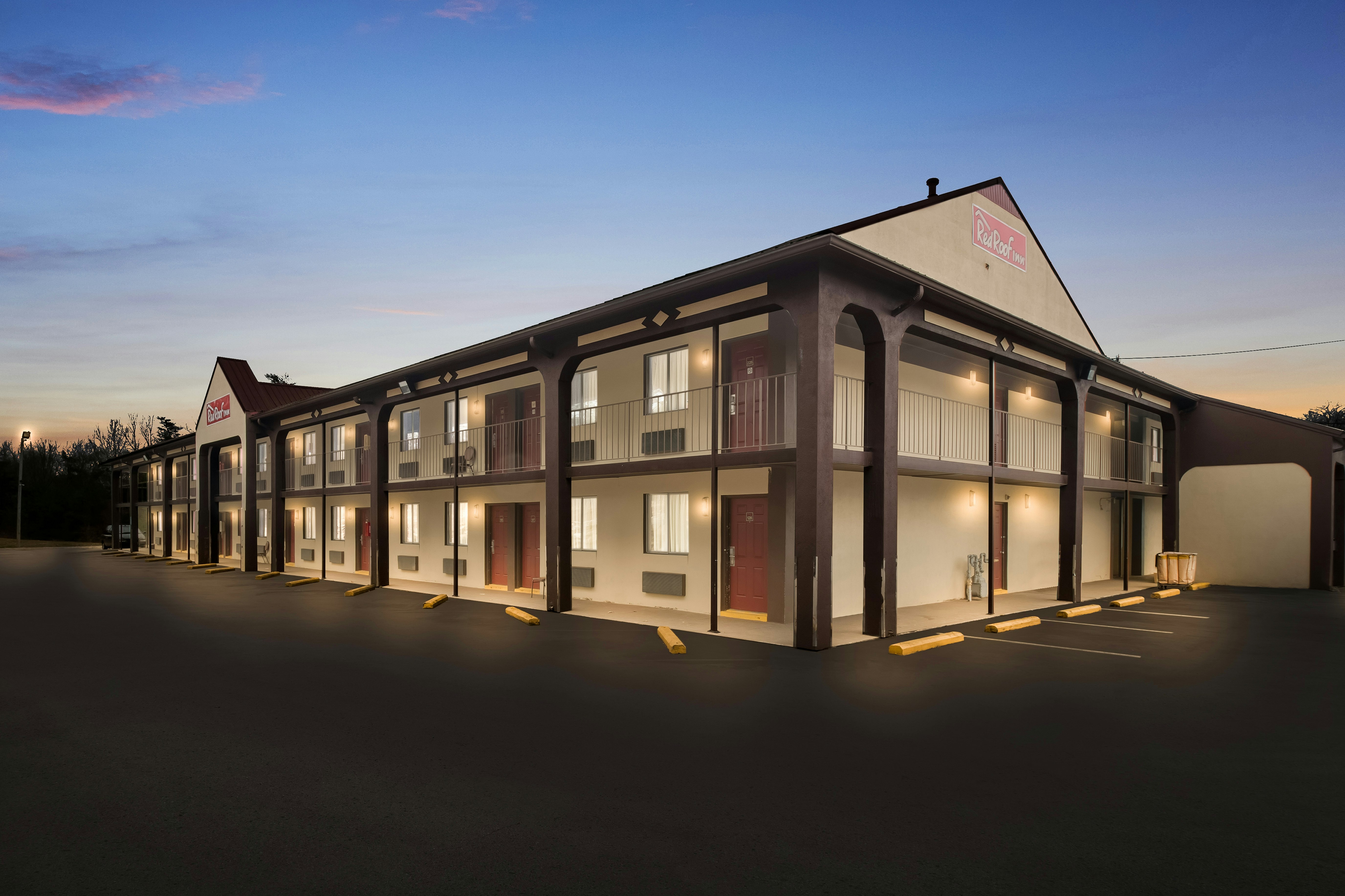 Red Roof Inn Crossville 5/28