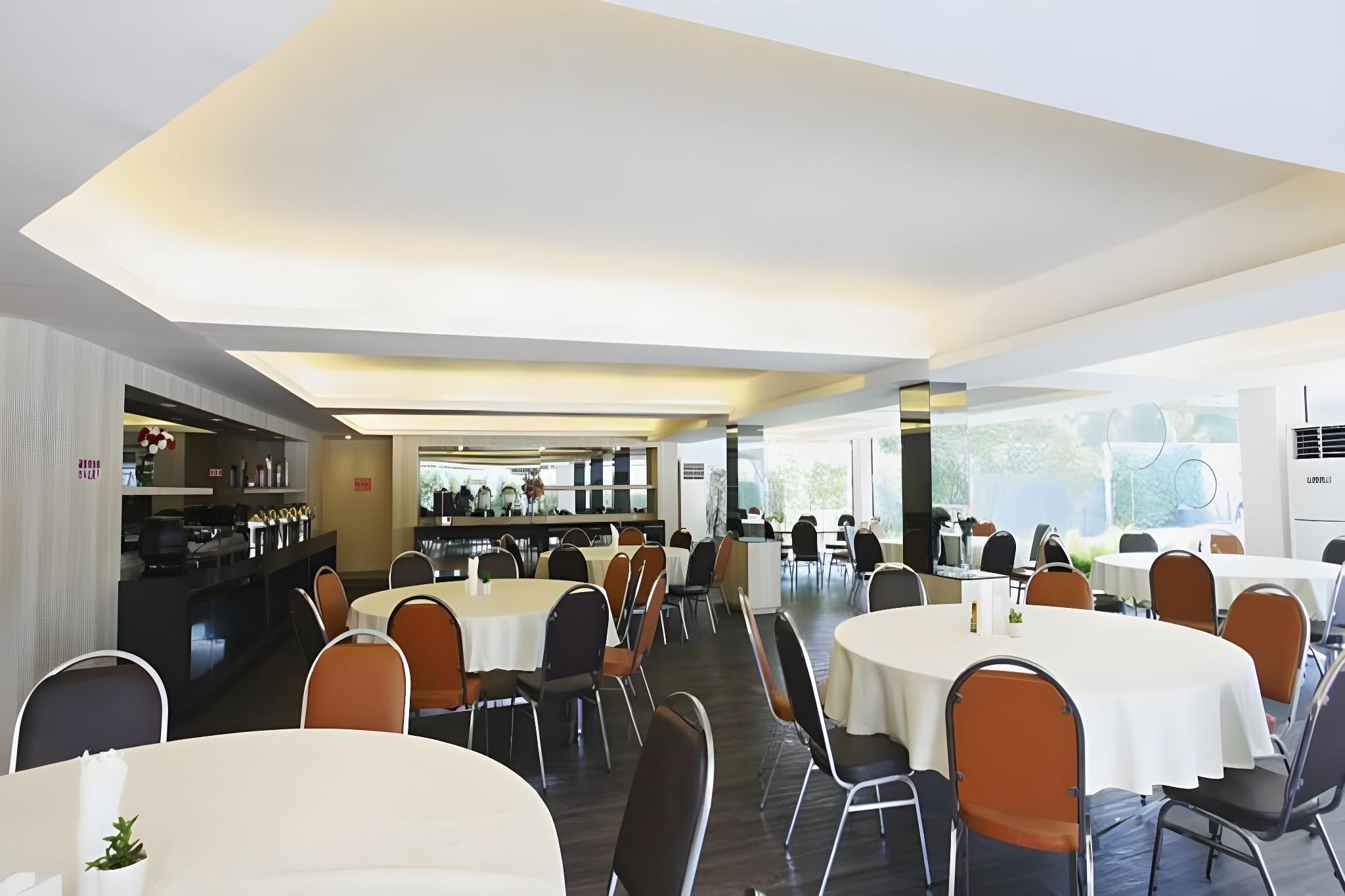 Leenova Hotel 45/50