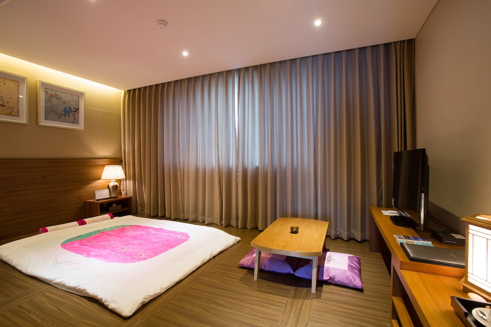 Dong Gyeong Hotel 40/64