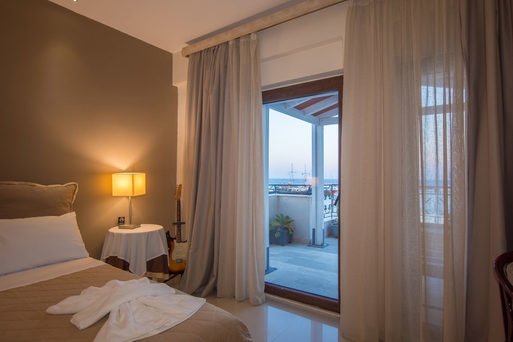 Dali Luxury Rooms 11/50