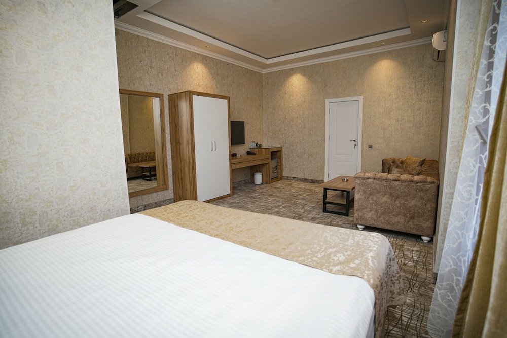 Lakeside Hotel & Spa 14/33