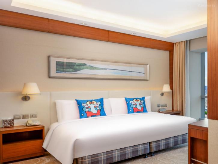 1 Bedroom, Kids Theme, Suite, 1 King and 1 Single Beds, Club Floor