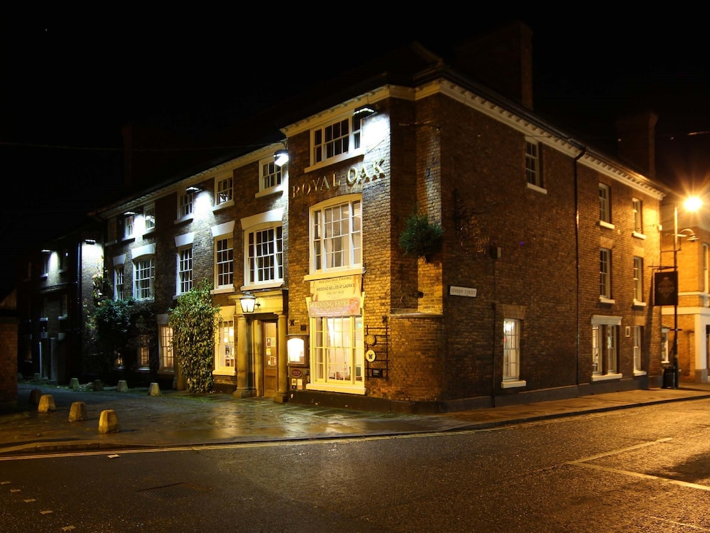 Royal Oak Hotel 3/47