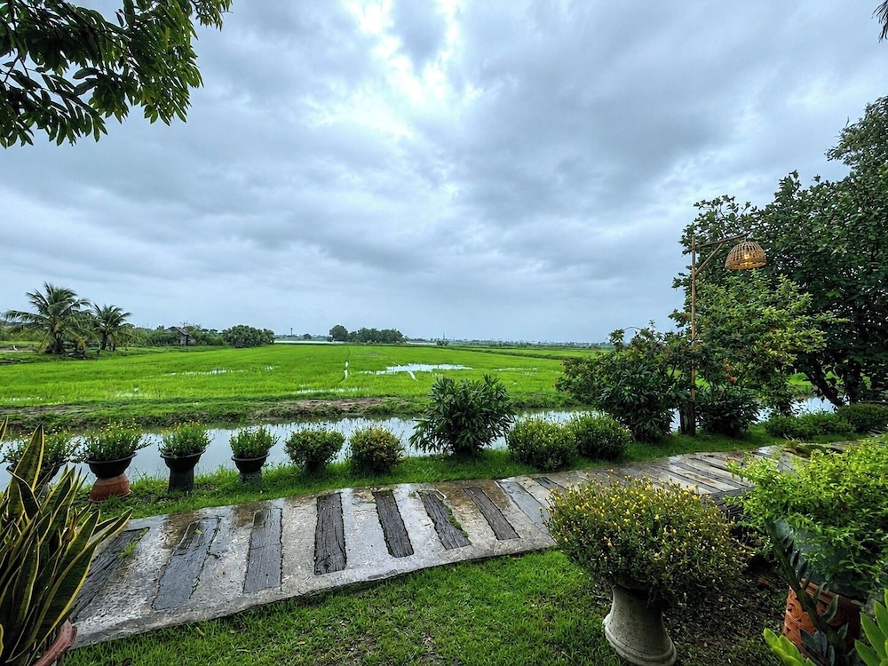 Pludhaya Resort and Spa 69/76