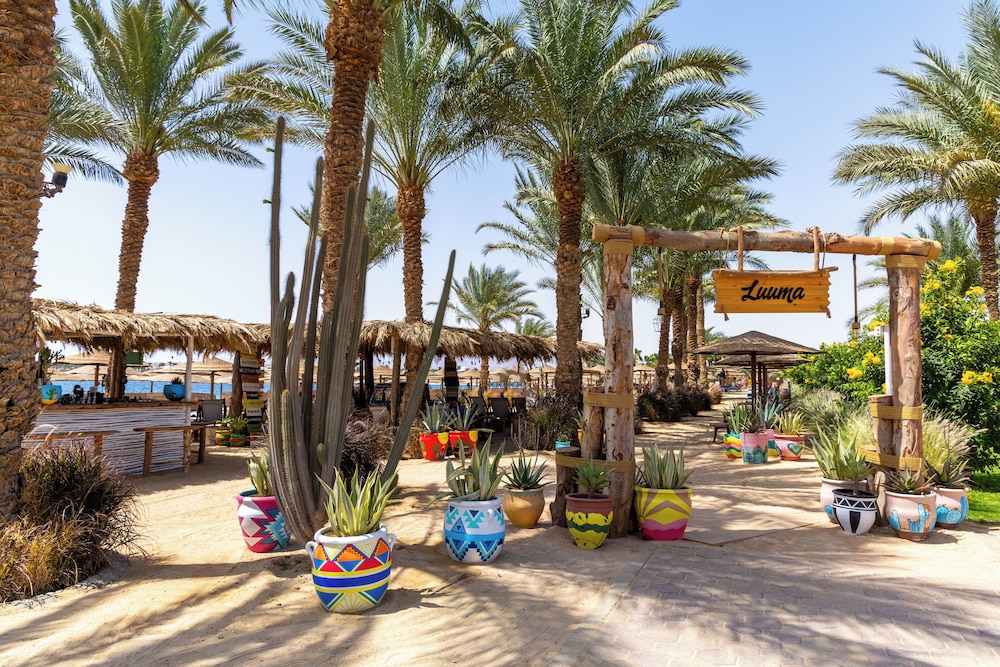 Fort Arabesque Beach Resort 42/50