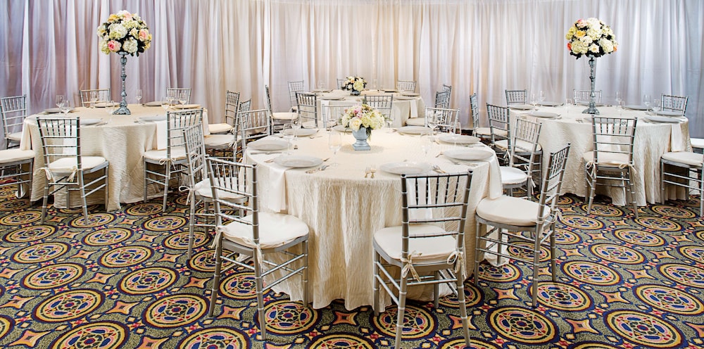 Hilton Providence 40/52