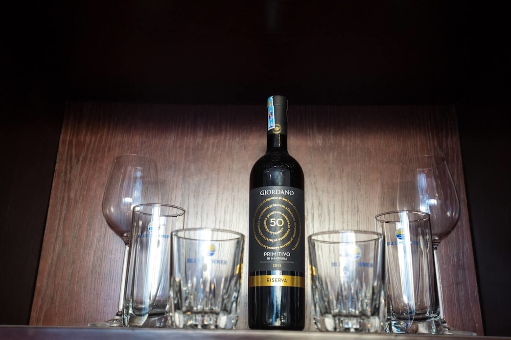 Blue Summer Hotel 38/58