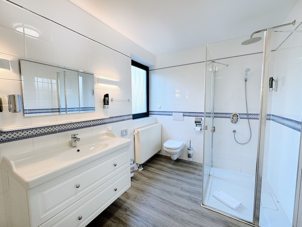 Regiohotel Wittekind Burg 43/43