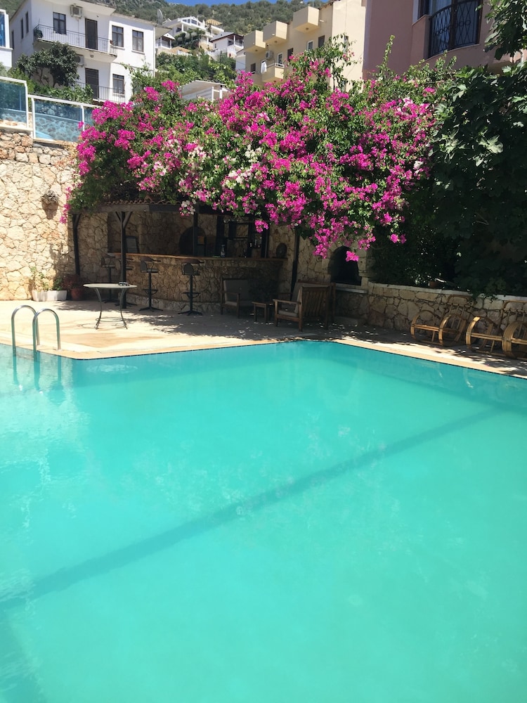 Sevgi Hotel 21/23