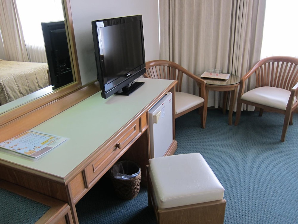Dhevaraj Hotel 58/62