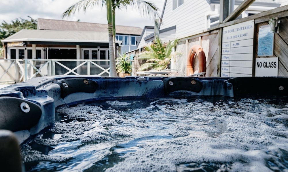 Anchor Lodge Resort 41/73