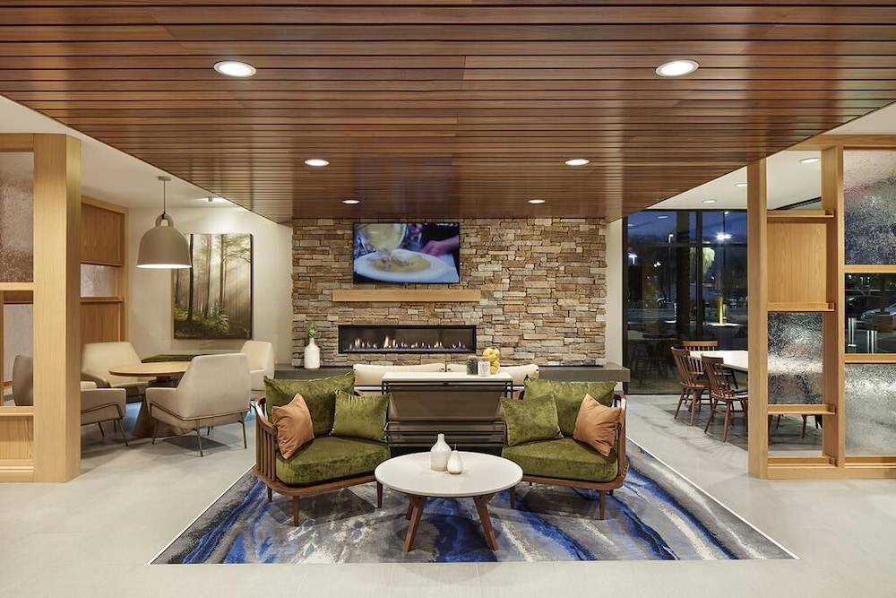 Fairfield Inn & Suites By Marriott Cincinnati Airport South/Florence 16/21