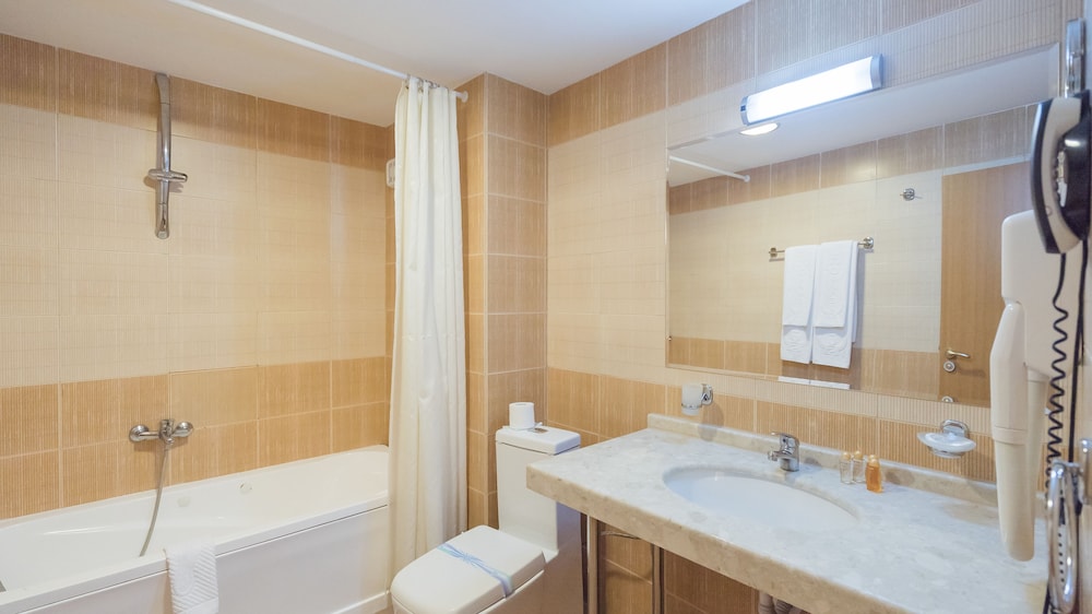 ORPHEUS SPA HOTEL 38/41