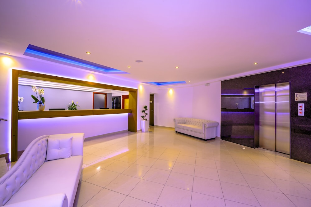 Oceanis Park Hotel 12/88