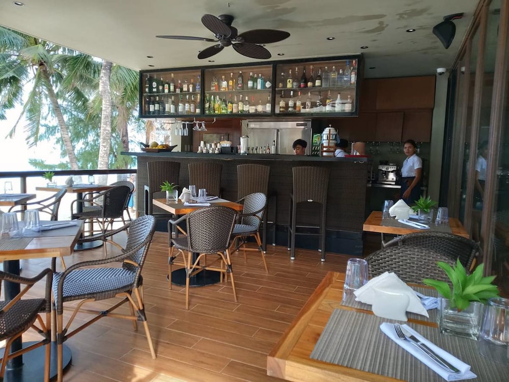 Mandarin White Sand Boracay 34/50