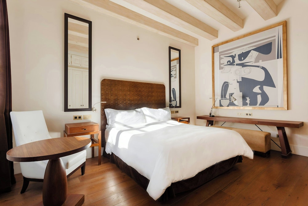 Hotel DO Plaça Reial 32/67