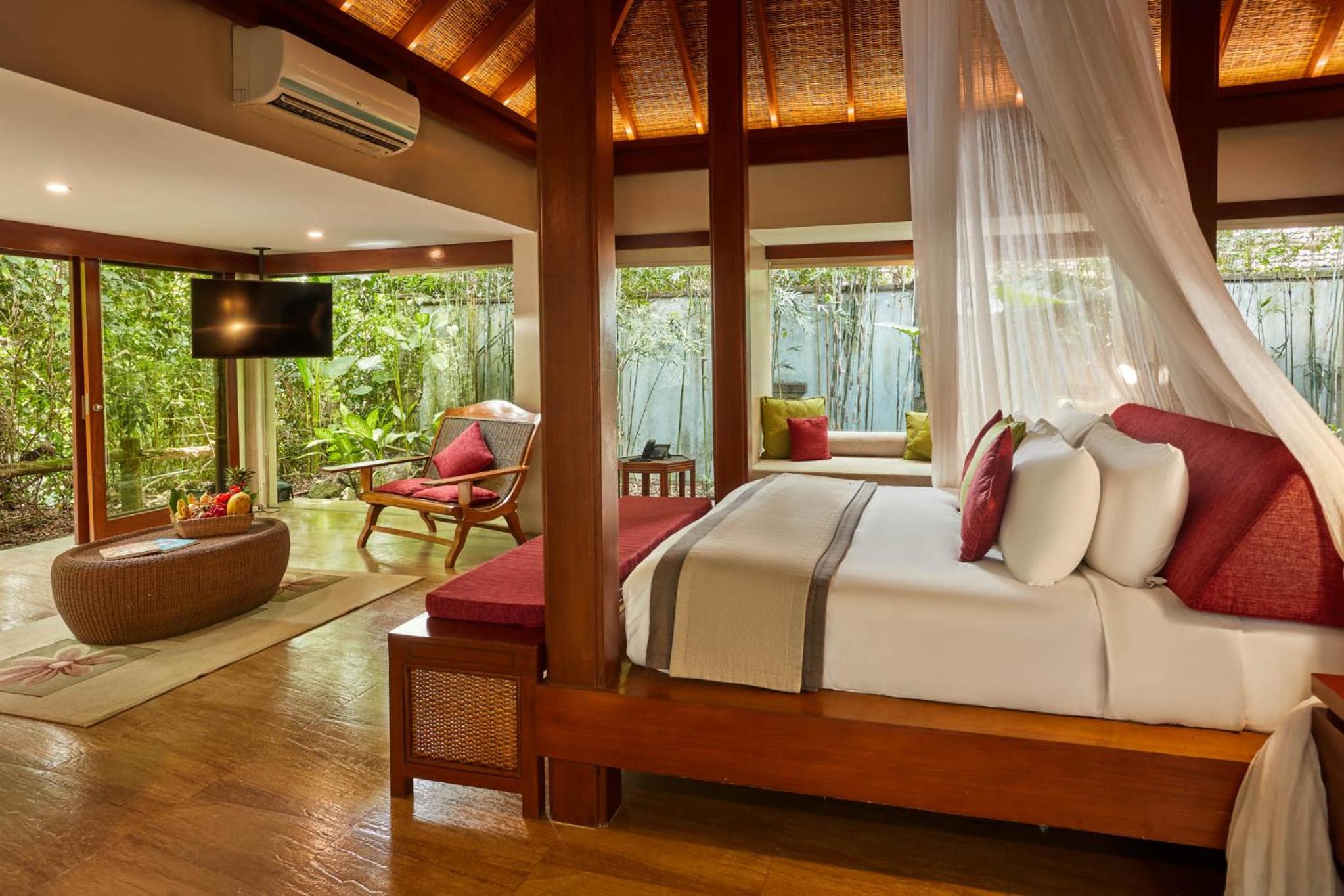 Garden Glass Villa