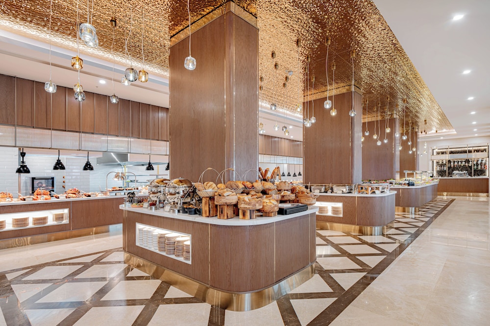 restaurant cafeteria