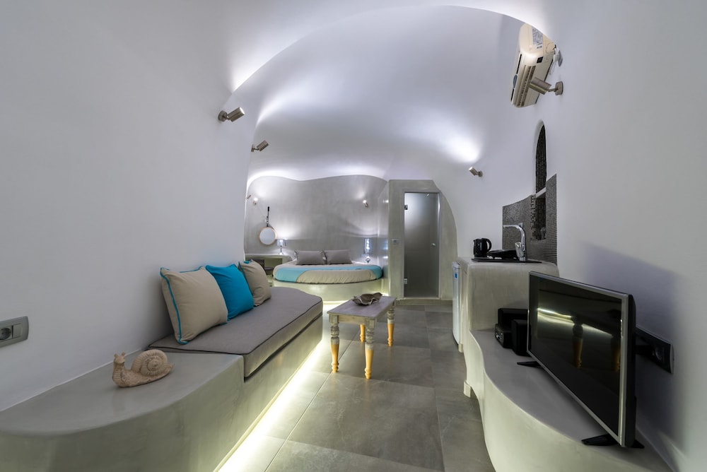 Nefeli Homes 22/50