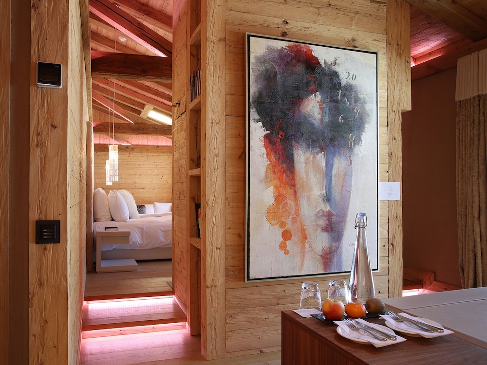 Hotel de Rougemont and Spa 50/50